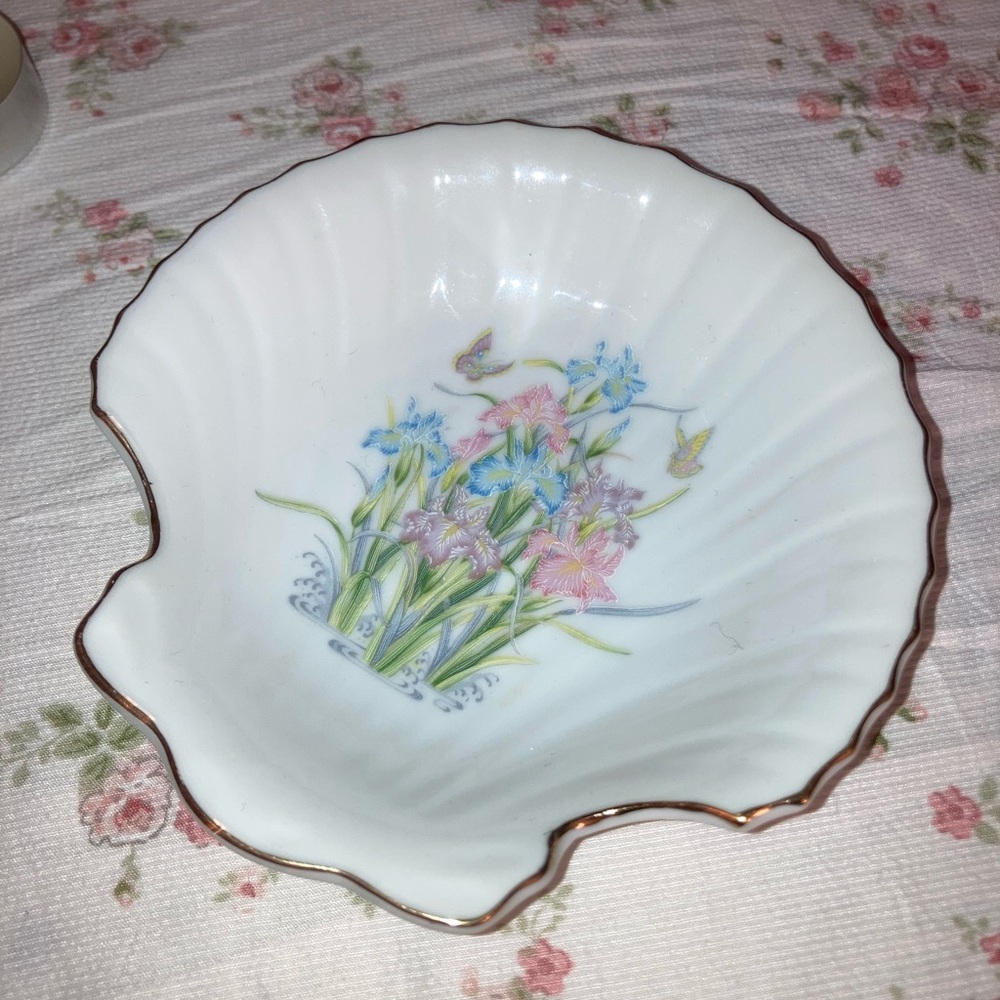 Vintage Shell Trinket Dish/Ring Dish